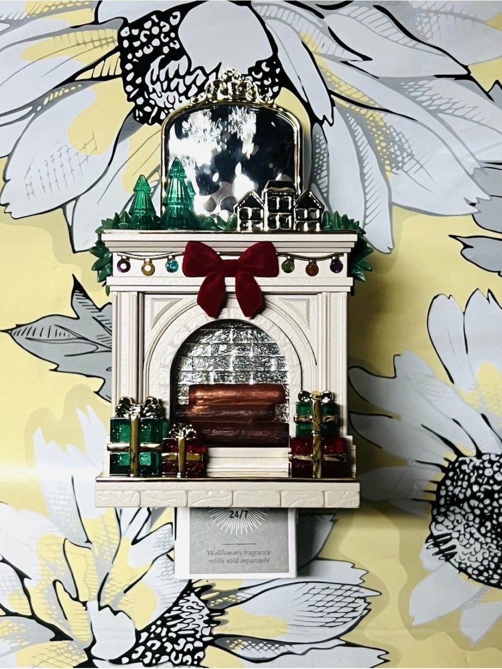 Bath & Body Works Wallflower Plug Diffuser Christmas Fireplace Mantle Mirror New